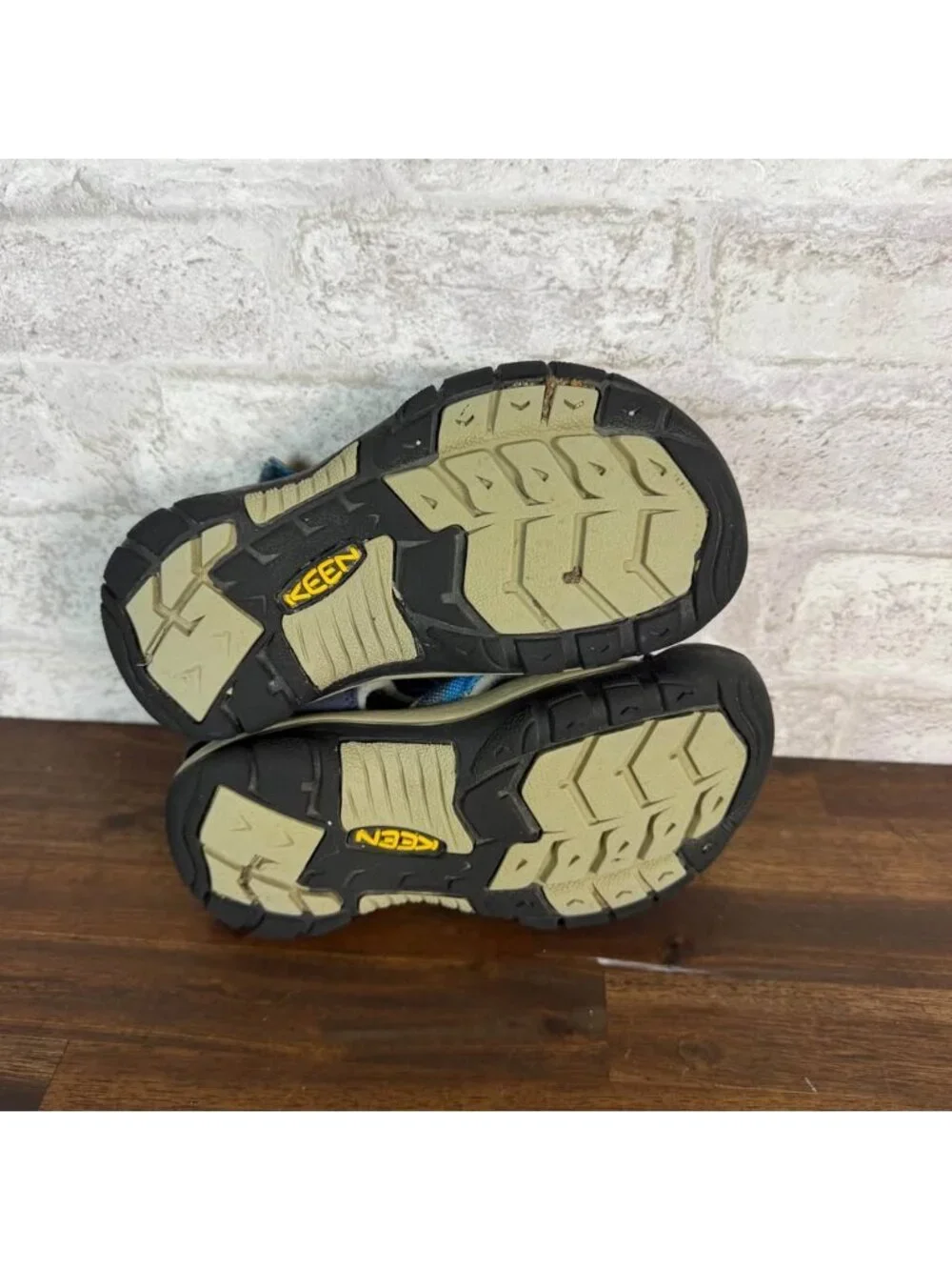 Keen Venice kid size 12 4936